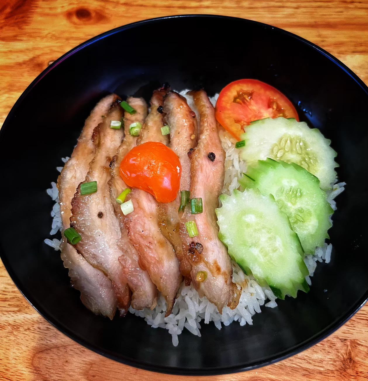 ข้าวหน้าคอหมูย่าง